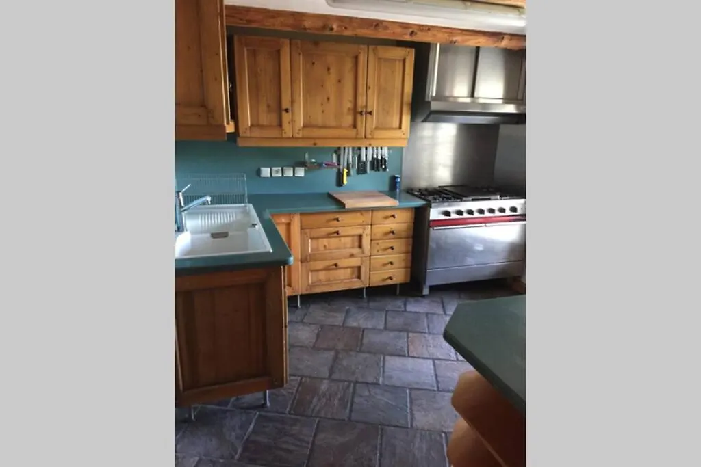 Paisible Chalet Montagne Avec Option Jacuzzi Seez