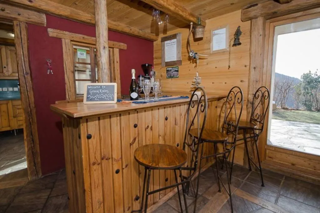 Paisible Chalet Montagne Avec Option Jacuzzi Seez