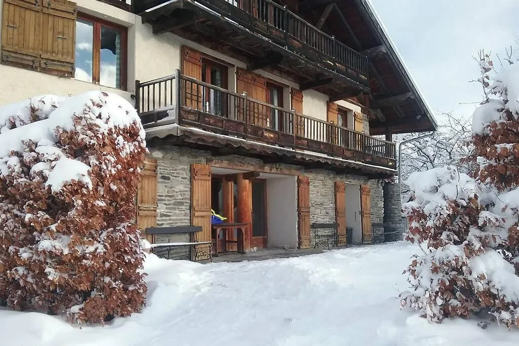 Paisible Chalet Montagne Avec Option Jacuzzi contacts
